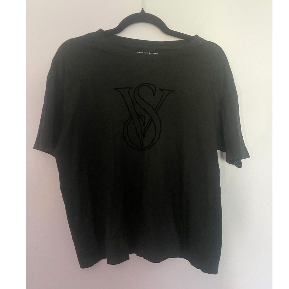 Victoria's Secret Black Logo Tee size Medium Relaxed Fit
